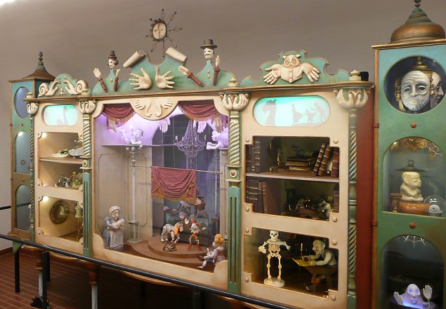  Mechanical puppet-theatre